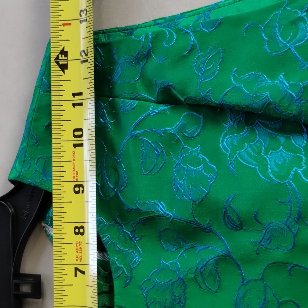 Elegant Floral Embroidered Green Sleeveless Dress Pleated Vibrant Colorful Chic - Picture 7 of 11